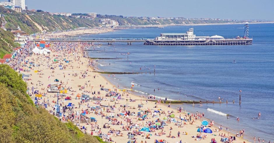 Self-contained Flat, Off Street Parking Close To Town And Appartamento Bournemouth