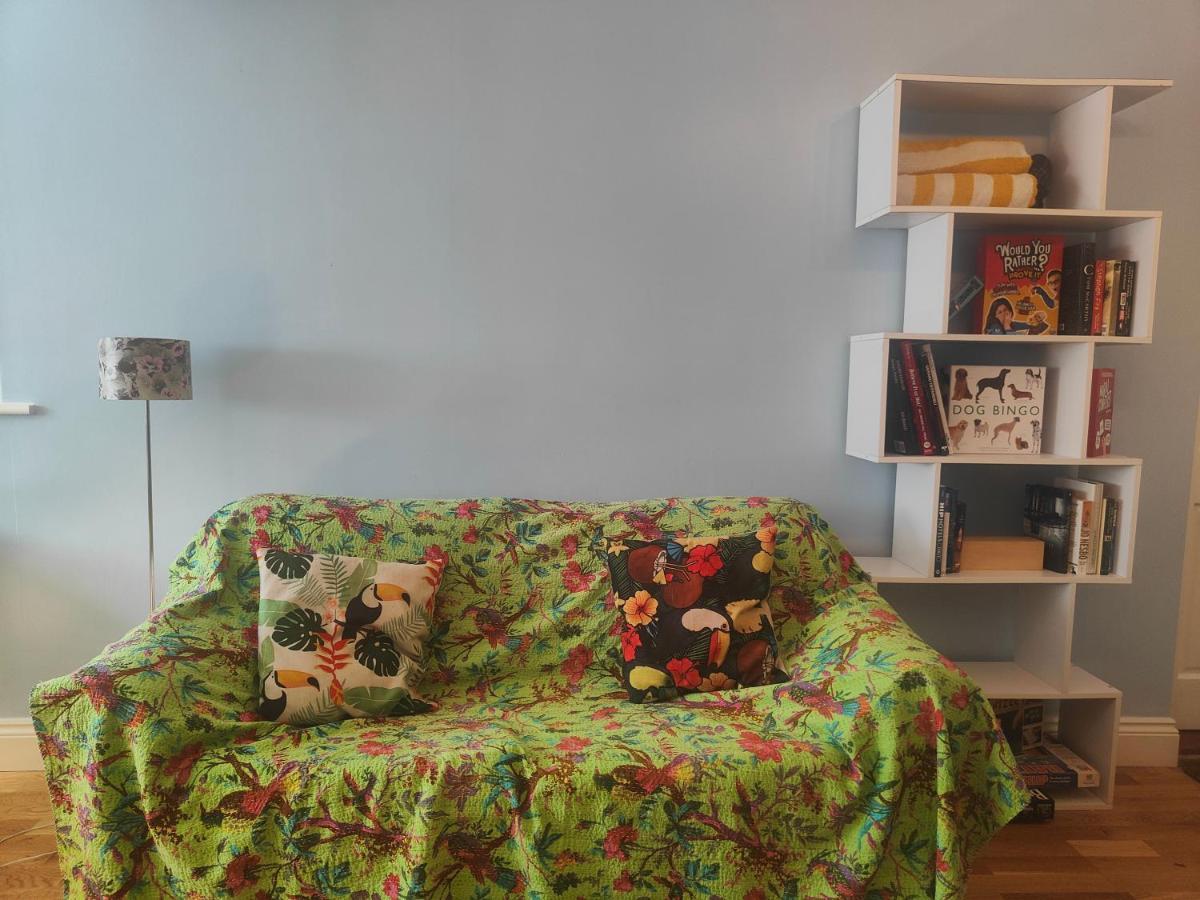Self-contained Flat, Off Street Parking Close To Town And Appartamento Bournemouth