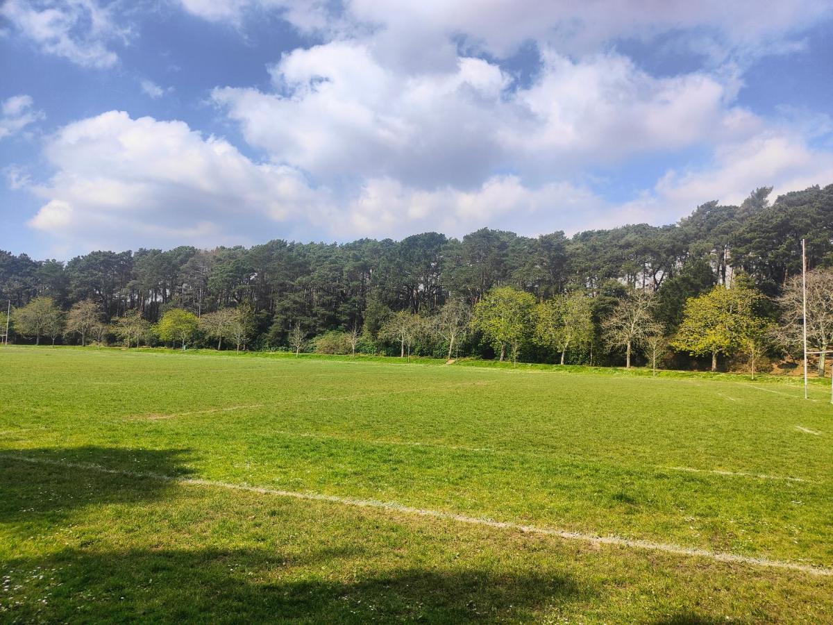 Appartement Self-contained Flat, Off Street Parking Close To Town And